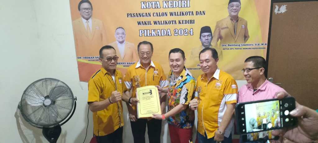 Serius Bertarung di Pilwali Kediri 2024, Bro Ronny Memburu Tiket Rekomendasi&nbsp;Parpol