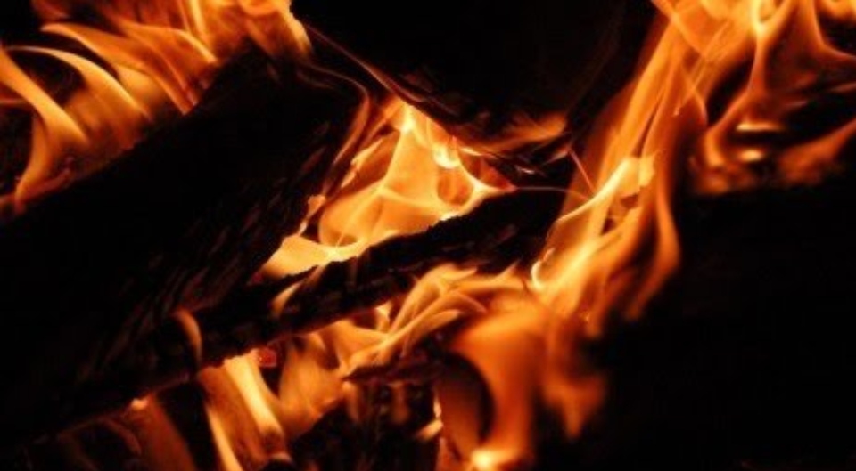 Ngeri! Polwan di Mojokerto Bakar Suami Polisi&nbsp;Jombang