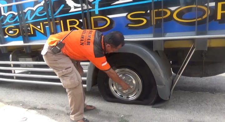 Tragis! Pengendara Motor Tewas Terlindas Truk di Jombang Hingga Terseret 70&nbsp;Meter