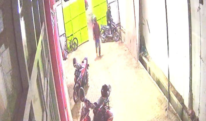 Motor Karyawan dan Keluarga Pasien Puskesmas Mojoagung Jombang Raib&nbsp;Dimaling