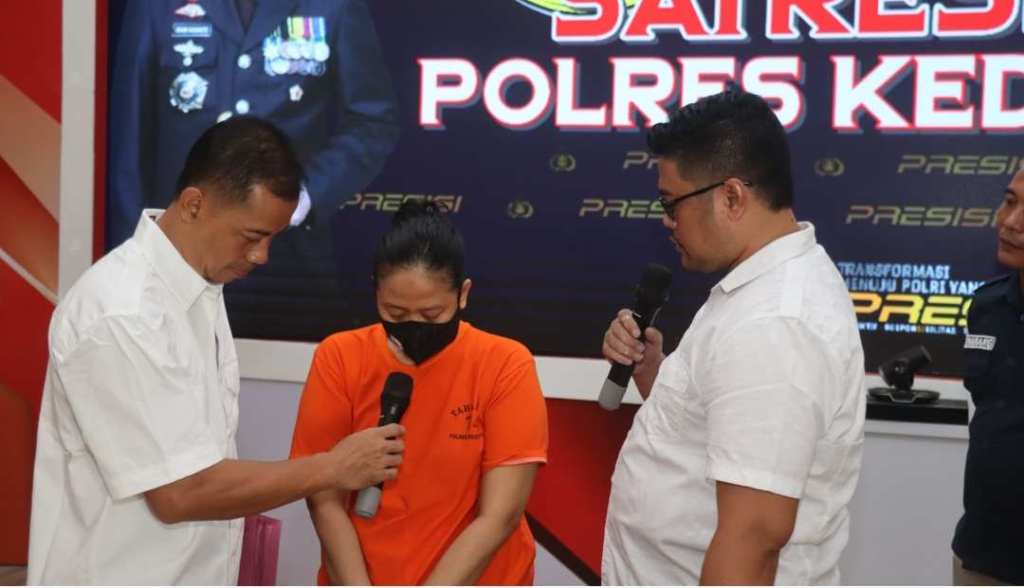 Karyawan Toko di Kediri Bayar Pinjol dari Hasil Kejahatan, Begini&nbsp;Akibatnya