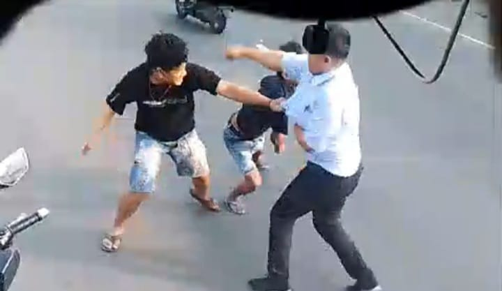 Dua Pemuda Mabuk Berkelahi dengan Sopir Bus yang Diadang di Jombang Akhirnya Babak belur