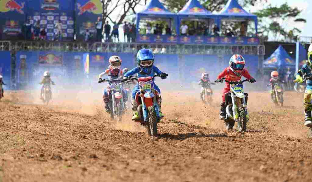 Adu Kemampuan Crosser Terbaik Nasional dan Internasional di Sirkuit Praga&nbsp;Tulungagung