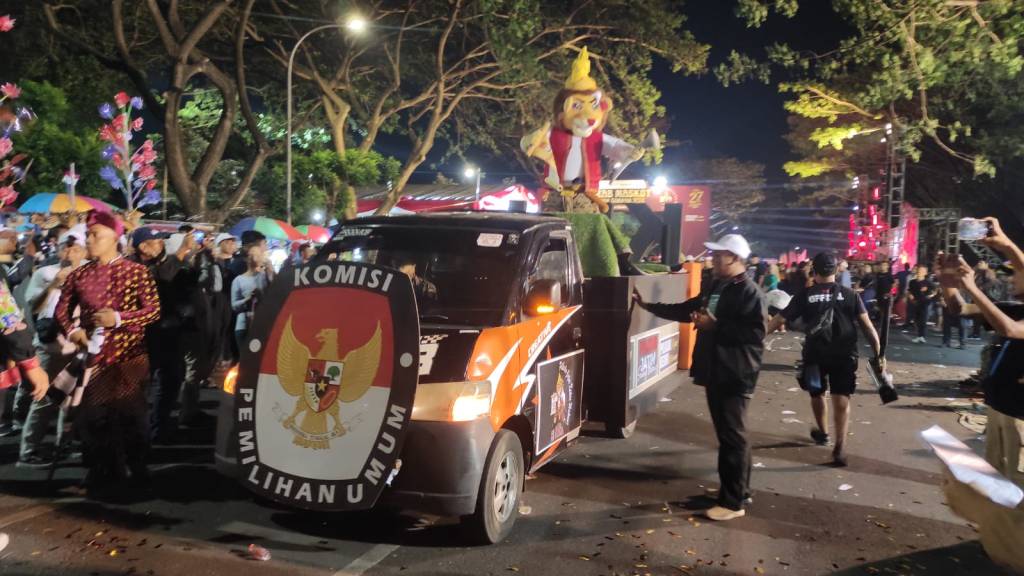 KPU Kabupaten Kediri Kirab Maskot Pilgub Jatim dan Maskot Pilbup Kediri&nbsp;2024